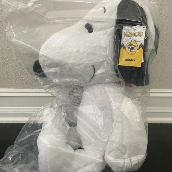 Peanuts Snoopy Jumbo Plush - Picture 1 of 13